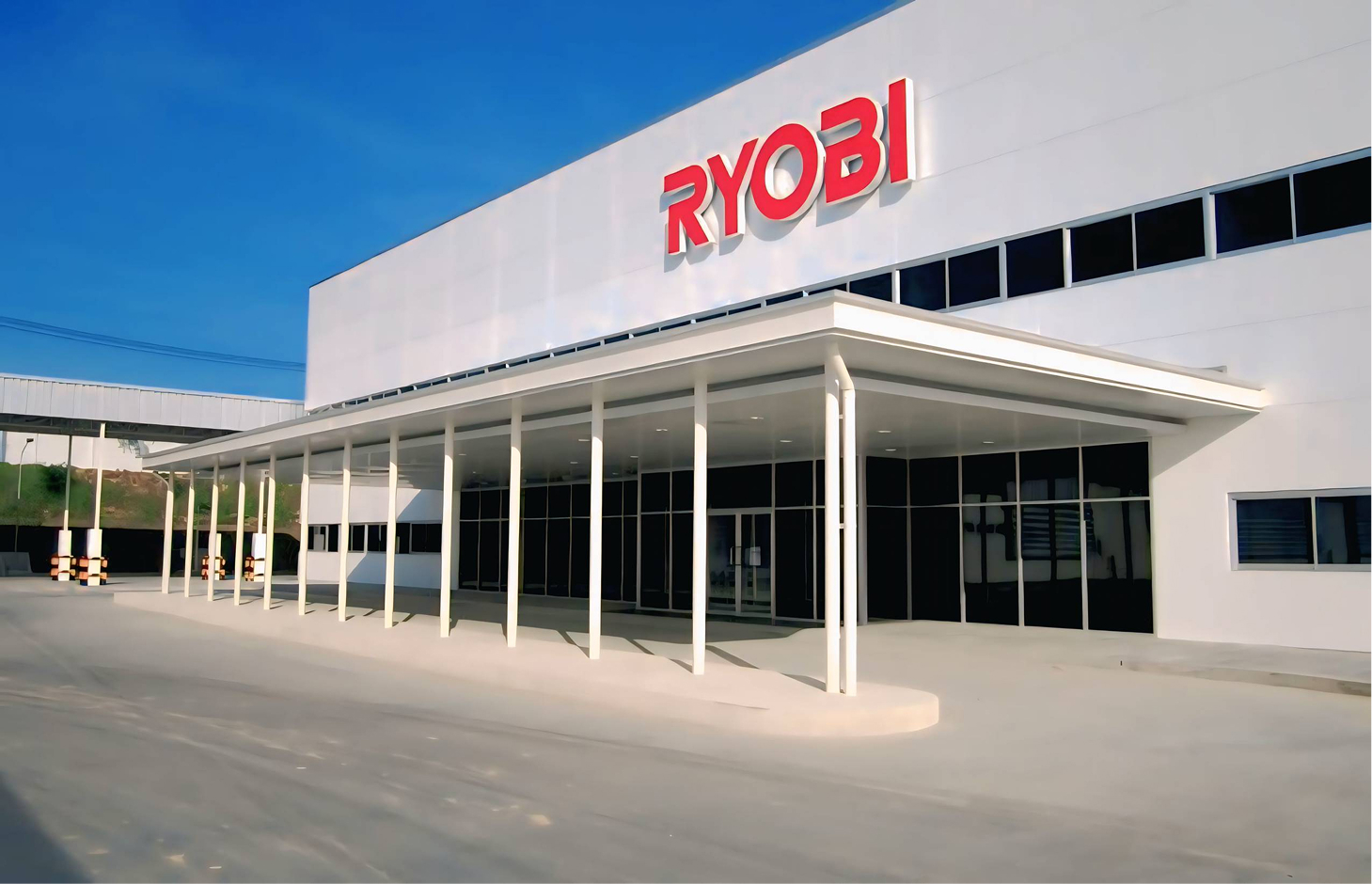 Akira Urakami President and CEO